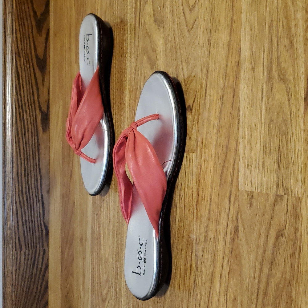 b.o.c. Born Concept Women's Coral And Silver Thong Sandals Flip Flops Size 7 - Picture 11 of 14